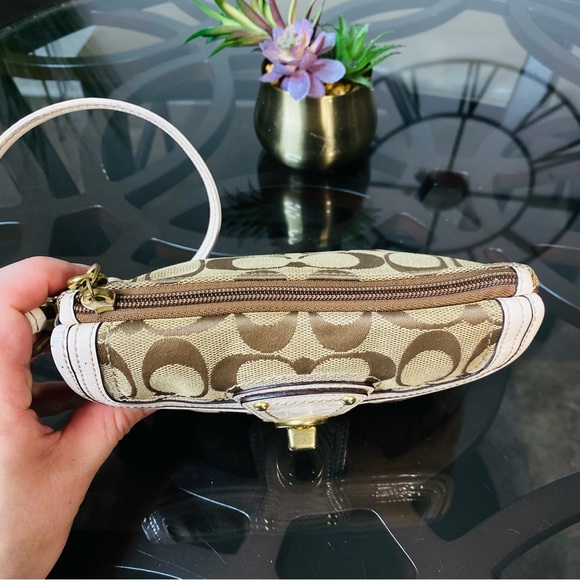 Coach Legacy Signature Flap Gigi Wristlet Bag Y2K 90s - Picture 4 of 7
